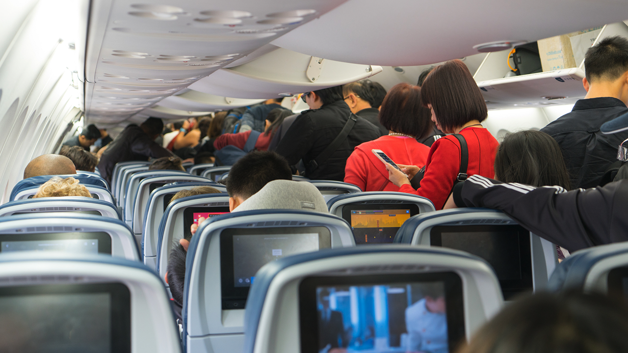 'Aisle lice' are latest air travel annoyance sparking social media debate