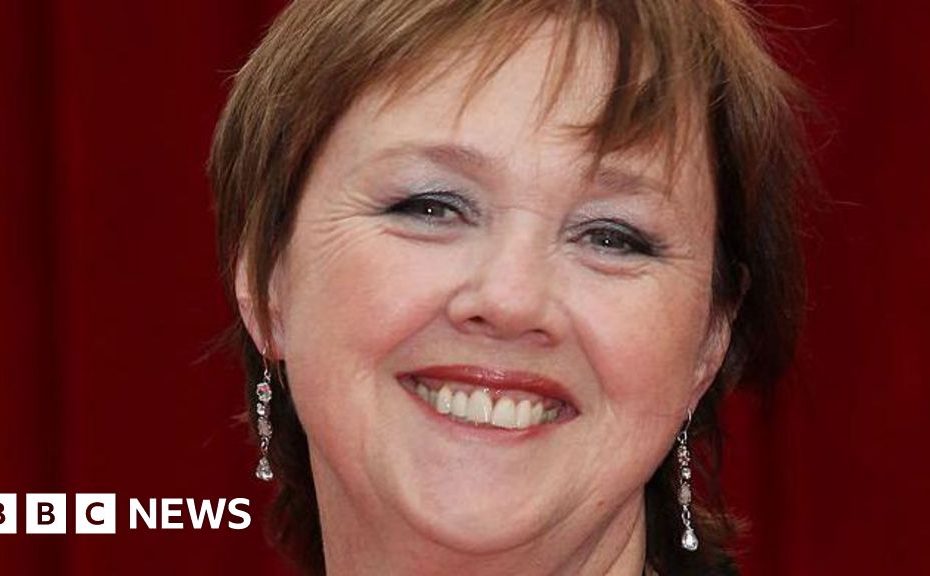 'Birds of a Feather' Star Reveals Dementia Diagnosis
