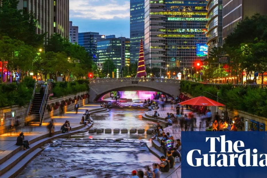 'Everyone thought it would cause traffic jams': Seoul's highway turns into creek | South Korea