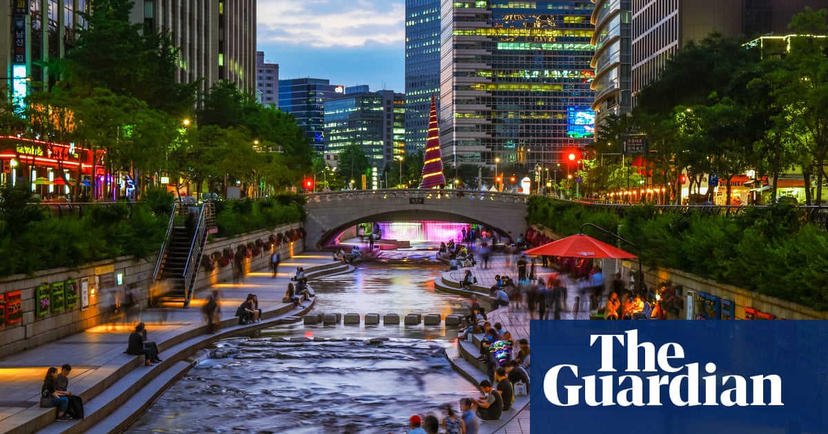 'Everyone thought it would cause traffic jams': Seoul's highway turns into creek | South Korea