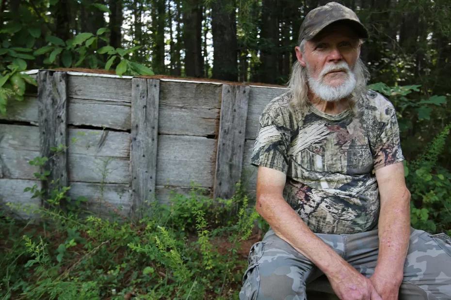 'Moonshiners' star Kenny Law dies at 68