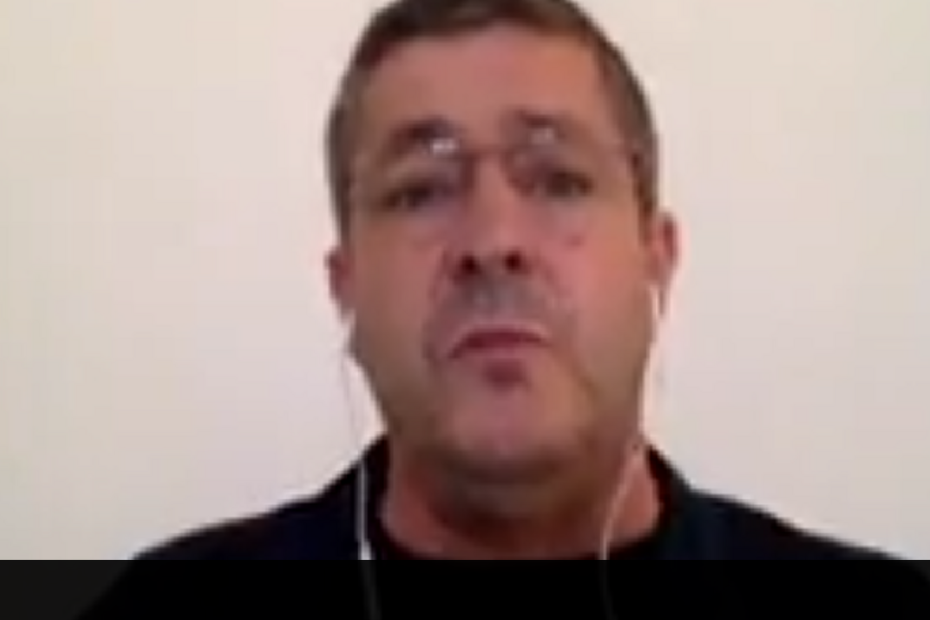 'O Porto tem muitos jogadores que não têm qualidade para entrar na equipa': Fernando Mendes sobre o Porto - Vídeo