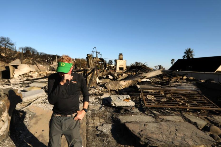 'Outlaw' heroes stay at home during fire evacuation