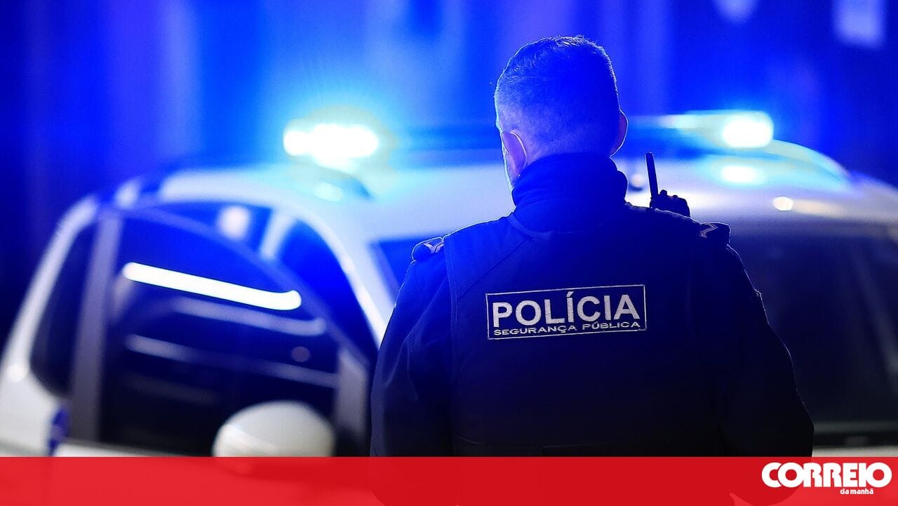 Briga entre mulheres em Martin Moniz, Portugal, causa danos em montras de estabelecimento comercial