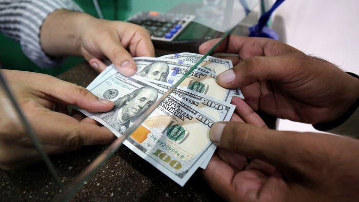 After Trump hinted that the softer position of China's tariffs, the US dollar fell