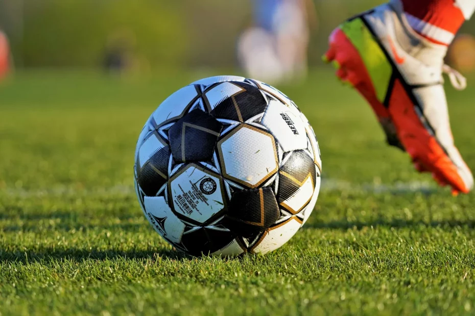 Agenda intensa e pouco descanso levam ao aumento de lesões no futebol