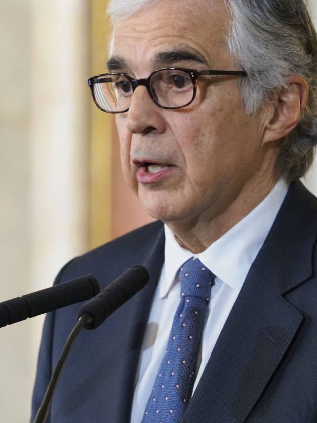 Aguiar-Blanco defende simplificação do voto sobre imigração e apela contra a abstenção