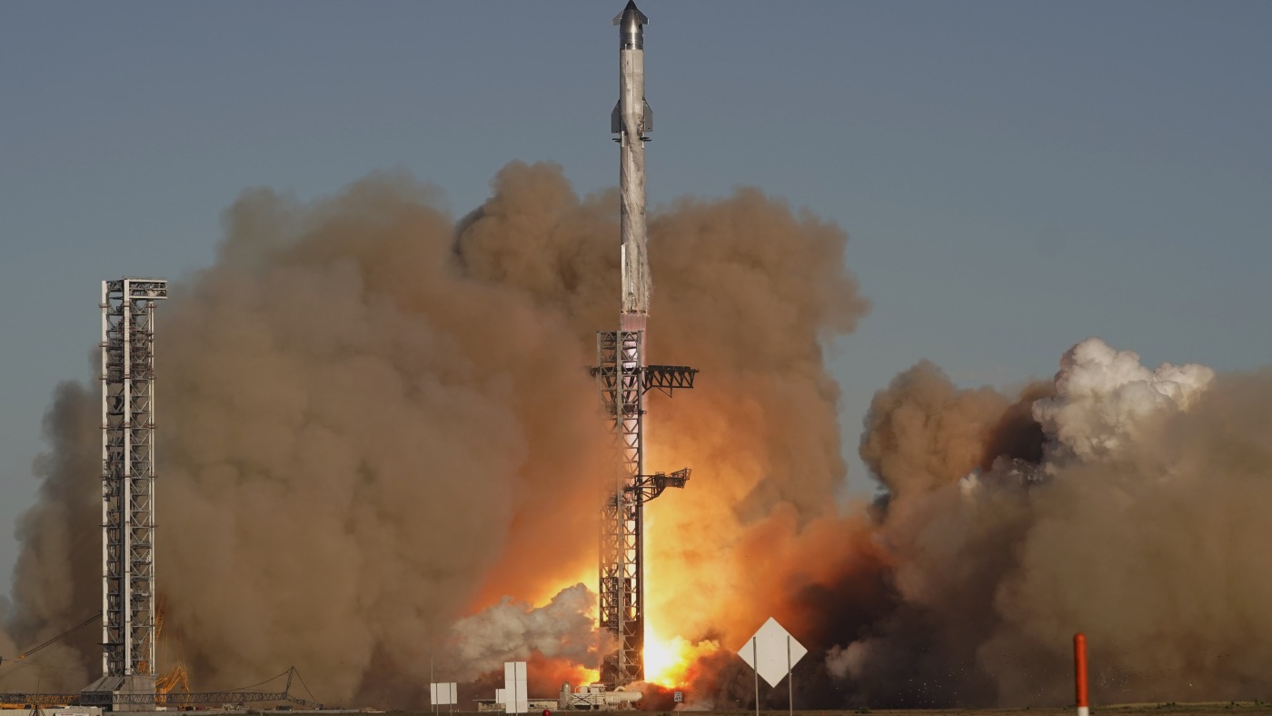 Air traffic controllers scramble to divert plane after Elon Musk's rocket explodes: NPR