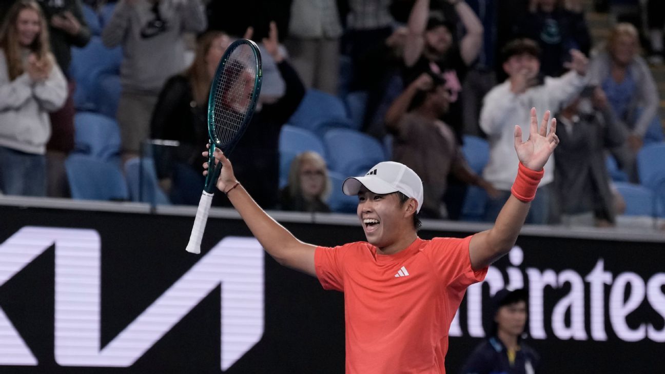 American Tian beats Daniil Medvedev at Australian Open