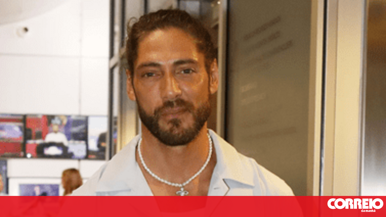 Ángelo Rodrigues em festa em quarto de hotel com mais quatro pessoas – Últimas Atualizações