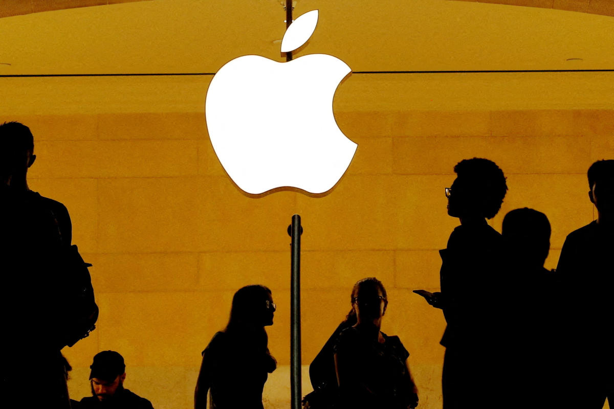 Apple stock downgraded twice due to weak iPhone sales and poor prospects for artificial intelligence