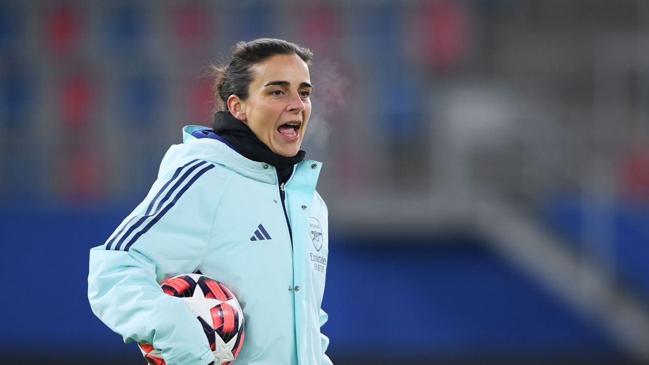 Arsenal's Emily Fox praises Renee Sleggs as 'steady force'