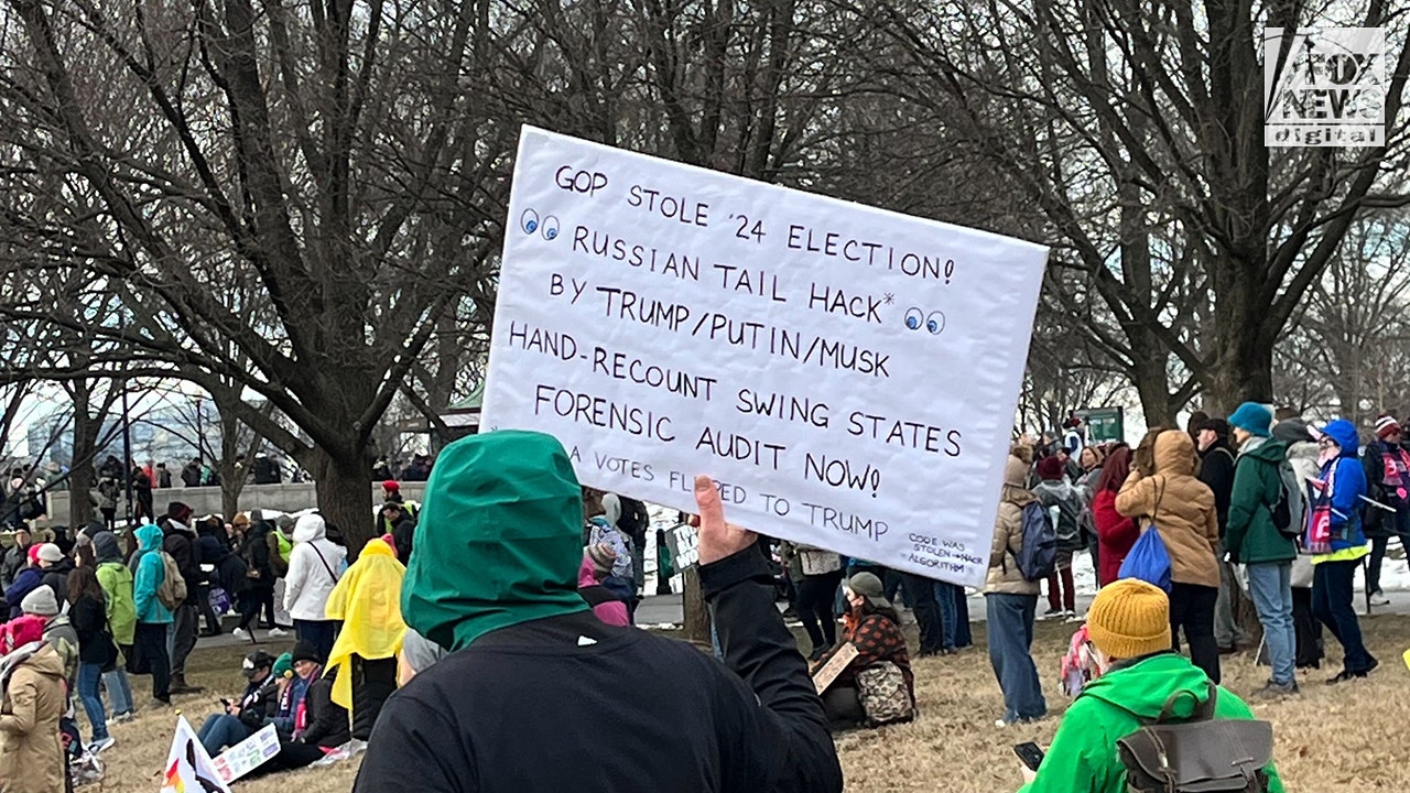Asra Nomani: Amid Washington protests, troops retreat, turn to Gaza to 'fight back'