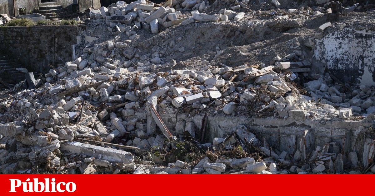 Associação alerta que demolições em terrenos costeiros deixaram resíduos de amianto |