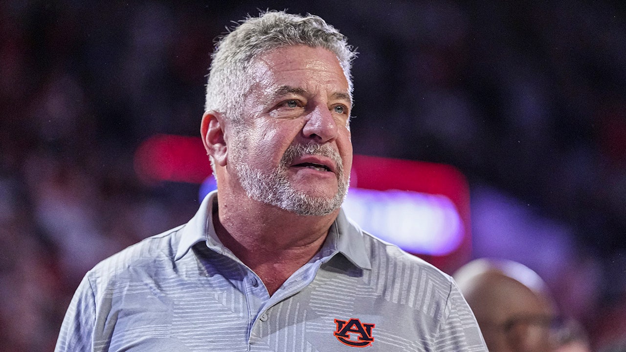 Auburn's Bruce Pearl slams Hamas terrorists after three Israeli hostages released