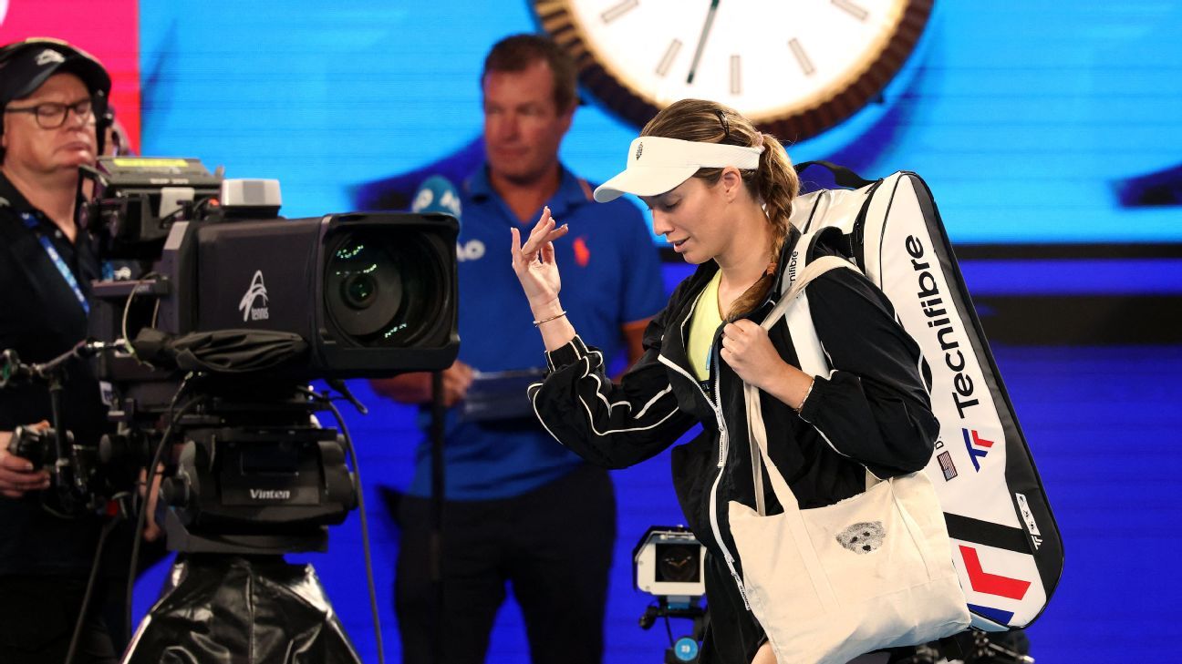 Australian Open: Danielle Collins booed by Rod Laver Arena crowd
