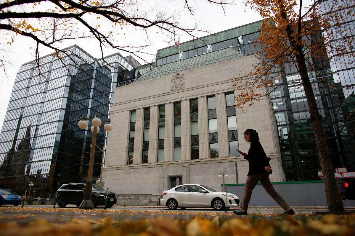 Bank of Canada says threshold for reopening Covid-19 playbook remains high