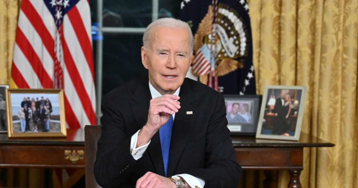 Biden warns “oligarchy is forming in the United States” and calls for safeguarding democracy