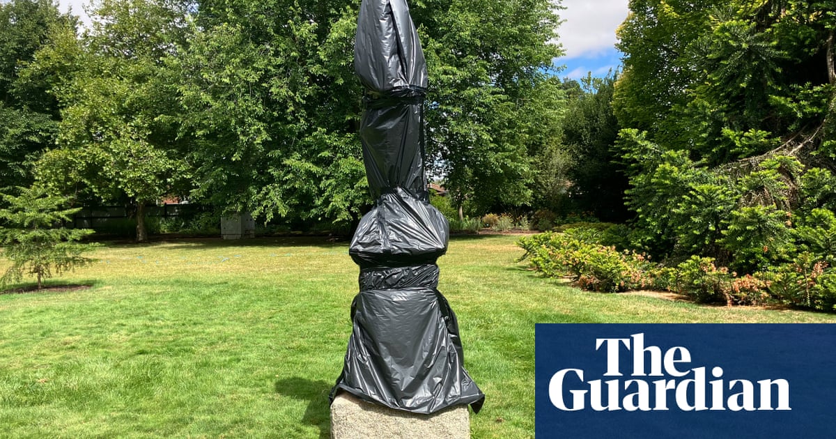 Busts of 20 Prime Ministers suffered massive vandalism, statues of Kevin Rudd and Keating beheaded Australian News