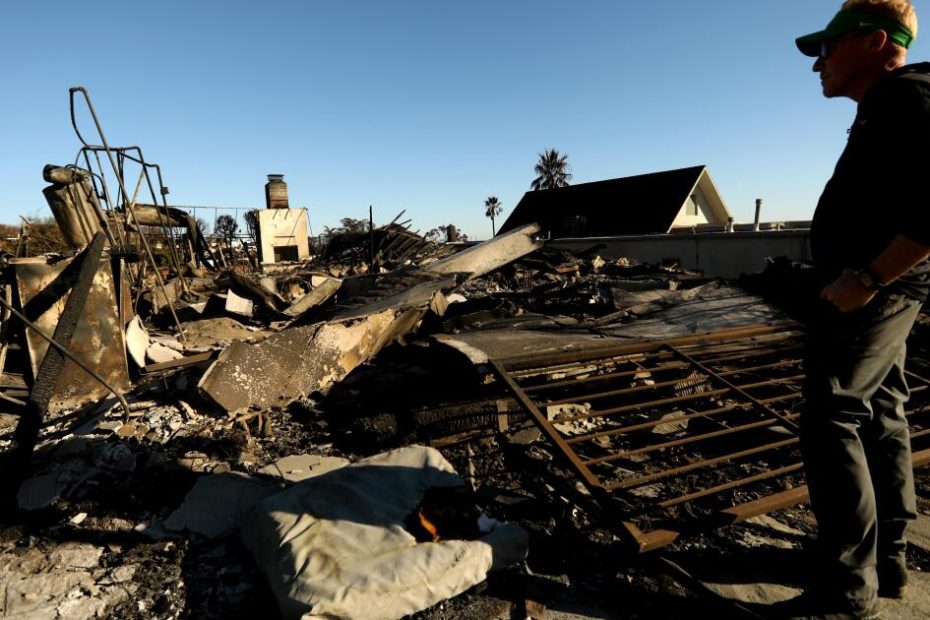 Calls for law enforcement as signs of rent gouging surge amid fires