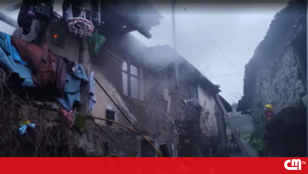 Casa de Bragança destruída por incêndio – Vídeo