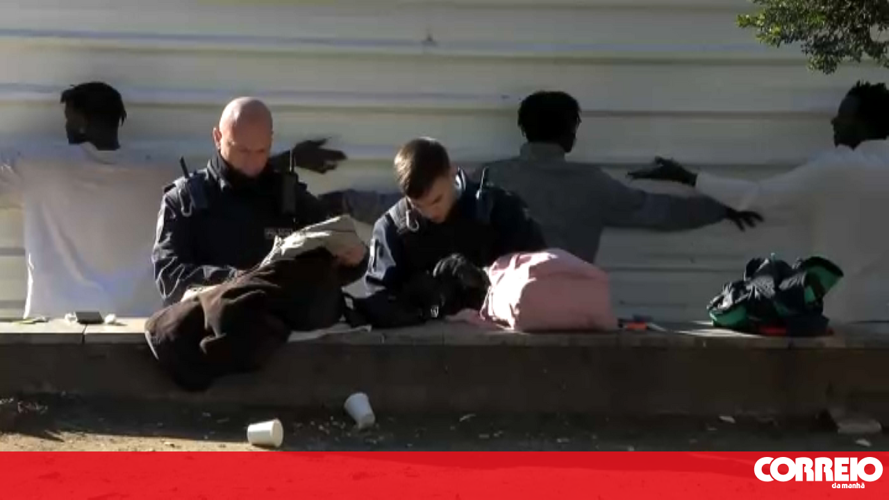 Cerca de cinco homens foram revistados durante operação da PSP em Martin Moniz, Portugal