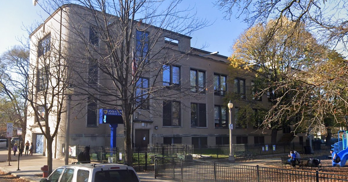 Chicago school district said that ICE agents to go to school are wrong