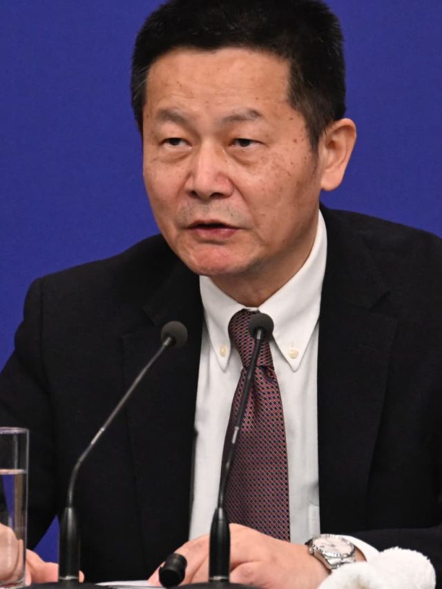 China urges state-backed funds to buy more stocks as markets slump