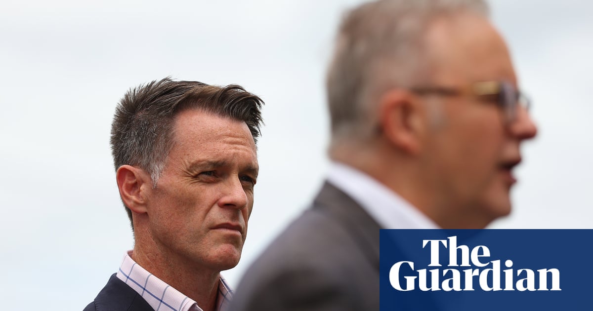 Chris Minns vows to toughen NSW hate speech laws after anti-Semitic incident NSW Politics