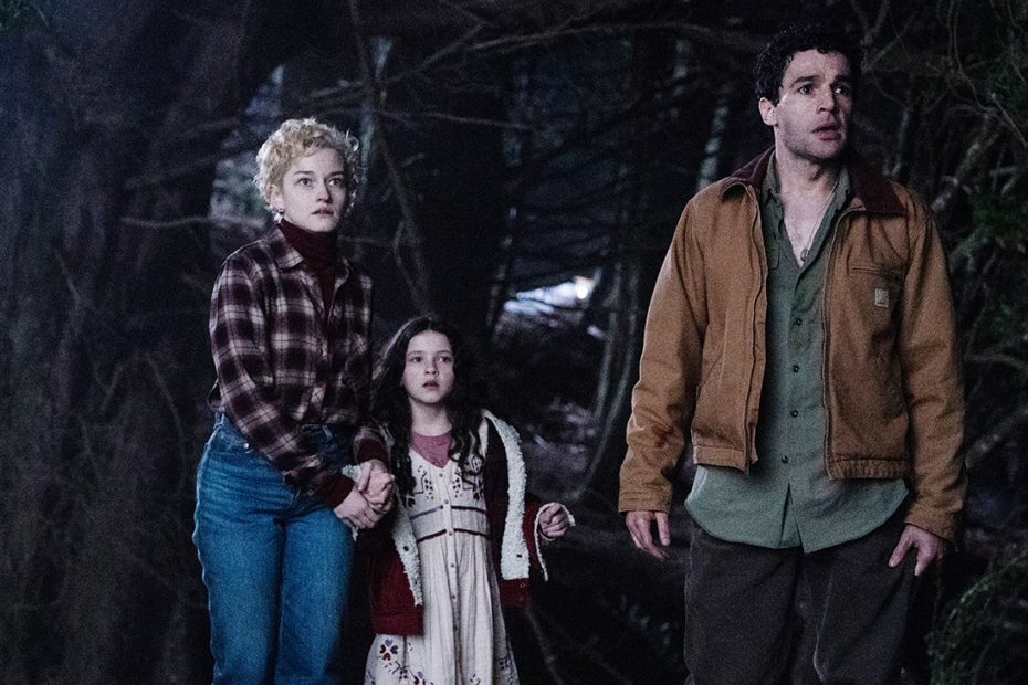 Christopher Abbott and Julia Garner in "Horror Remade"
