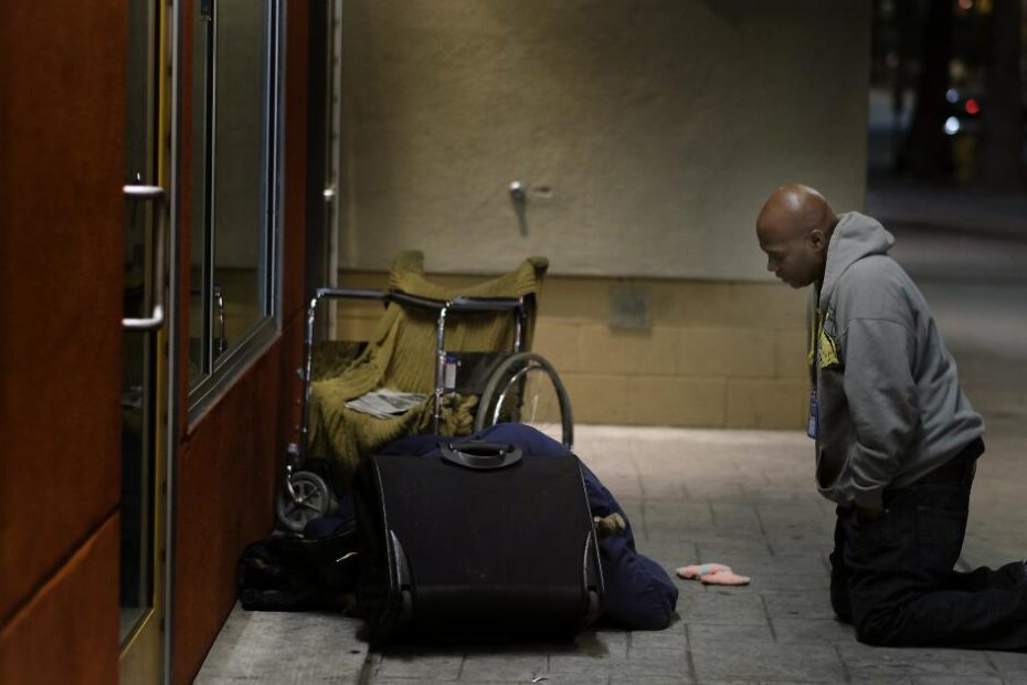 Column: After years of helping the homeless, he became one after the Altadena fire destroyed his house