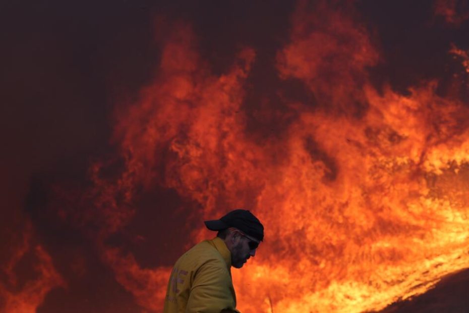 Commentary: The wildness of wildfires draws us to Los Angeles