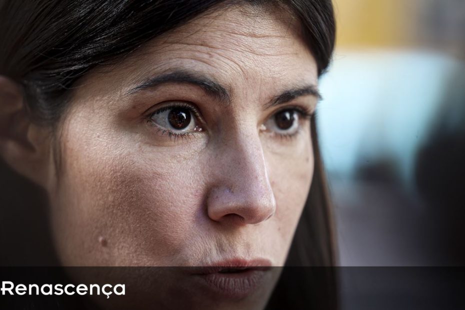 Coordenadora do BE pede demissão do ministro da Saúde