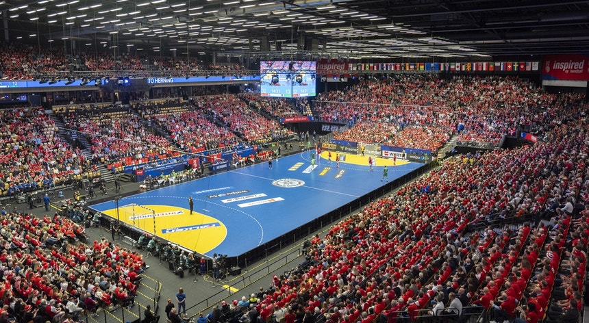 Copa do Mundo de Handebol. Dinamarca e França continuam invictas, Espanha e Suécia avançam