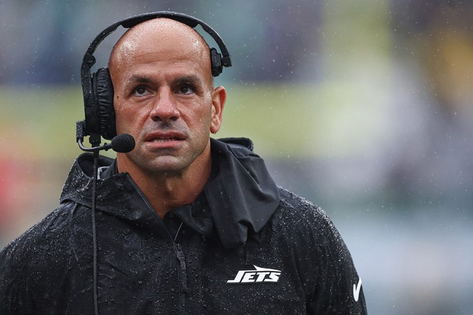 Cowboys eyeing former Jets head coach Robert Saleh after moving on from Mike McCarthy: Report