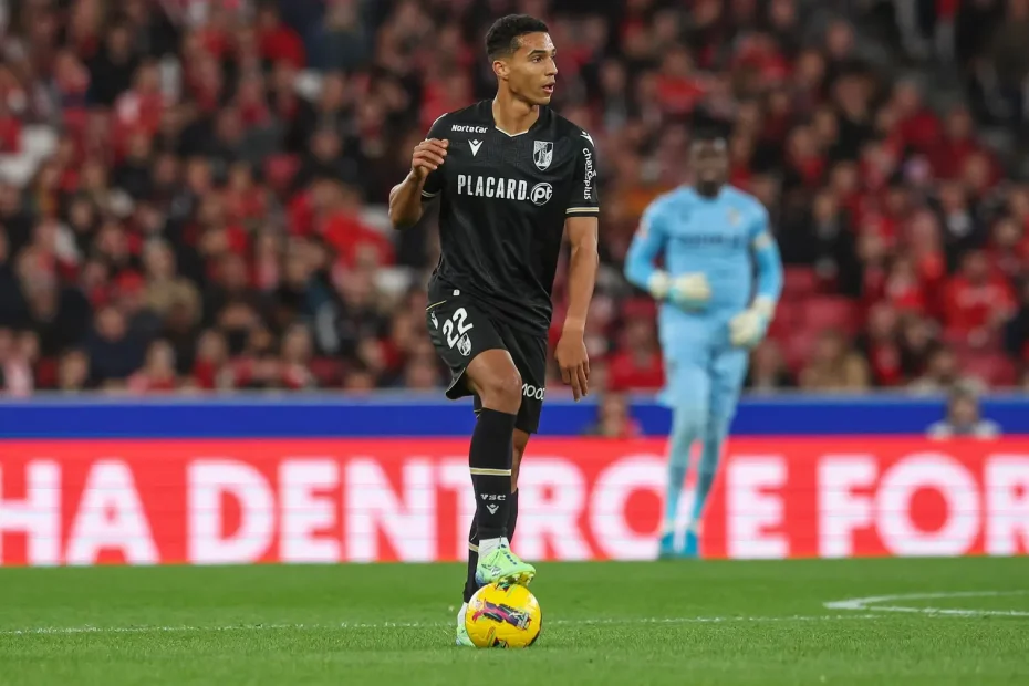 Da reserva à venda de um milhão de dólares: o mês que mudou a vida de Alberto na contratação da Juventus, com Rui Borges descrevendo-o como 'um garoto extraordinário'