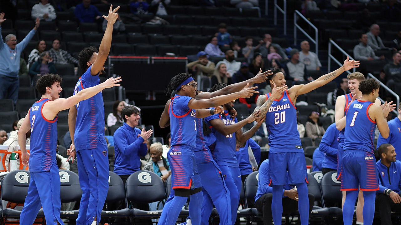 DePaul men's basketball team defeats Georgetown University, ending 39-game losing streak in Big East regular season
