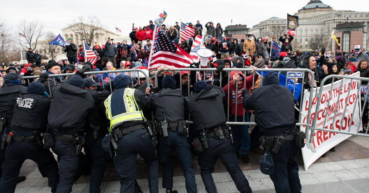 Democrats urge long-delayed plaque for Jan. 6 victims, police heroes