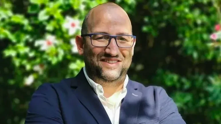 Deputado Miguel Arruda indiciado por roubo de bagagem em aeroporto