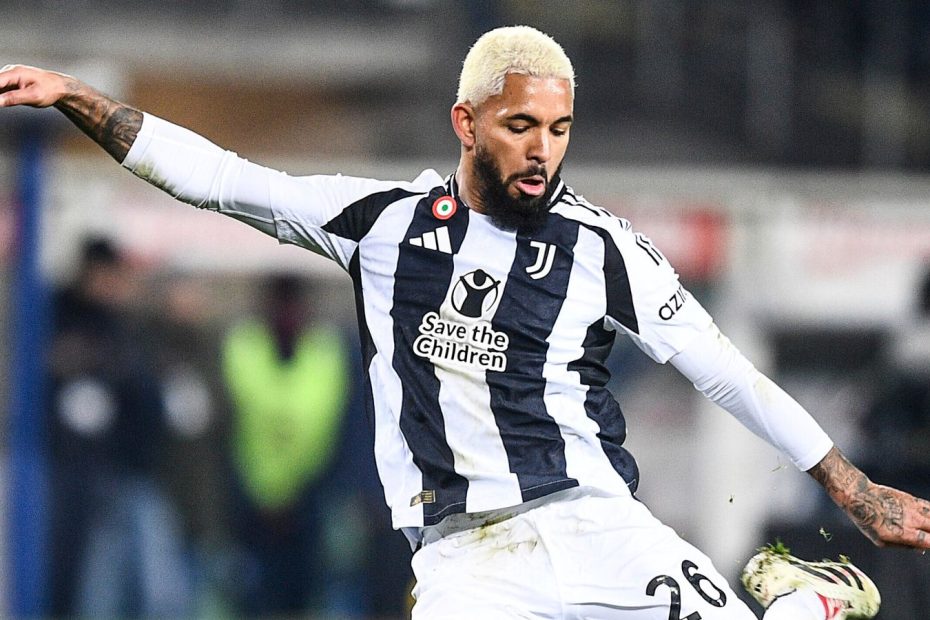 Douglas Luiz: Juventus midfielder on Manchester City target list Football News