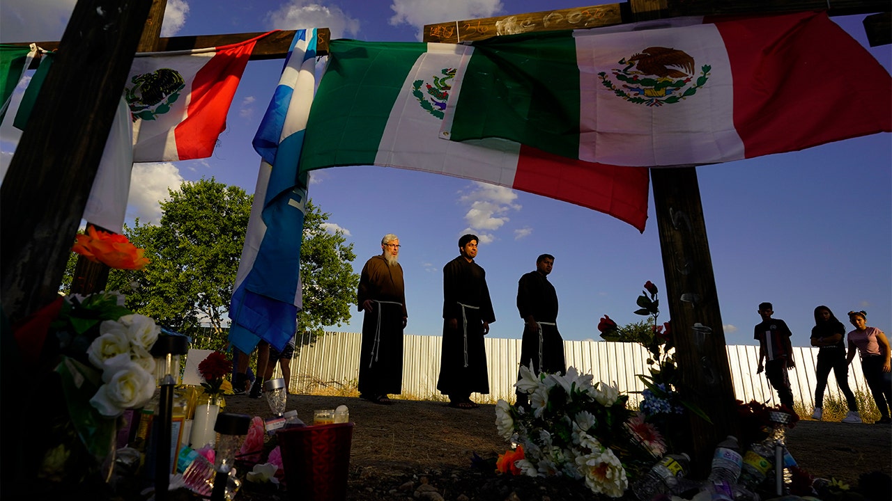 Driver pleads guilty in Texas migrant smuggling case that killed 53 people