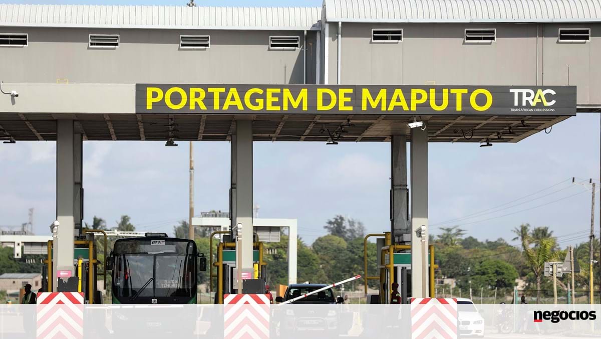 Entrada principal de Maputo cortada por manifestantes – Economia