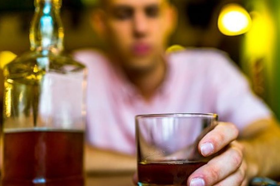 Even one drink a day can increase your risk of cancer - experts on how alcohol affects the body detail a new government report