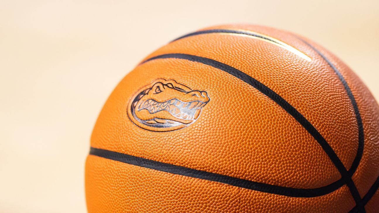Florida assistant coach Torreon Green will coach despite charges