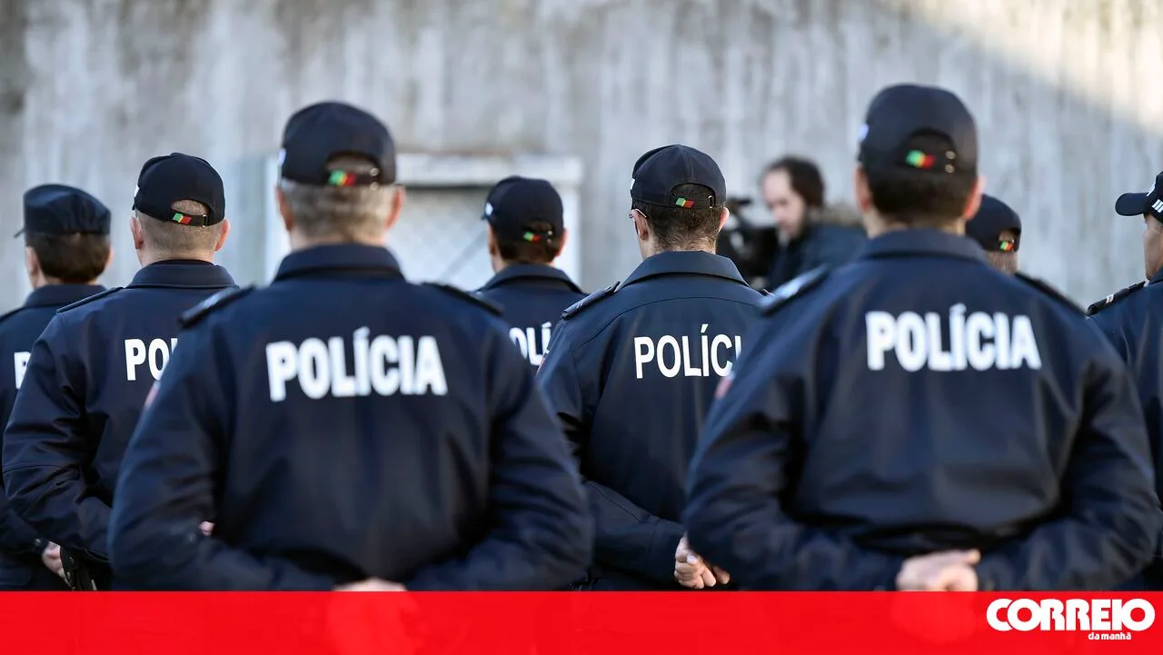 Agentes da PSP que patrulham o bairro detectam incêndio e resgatam moradores adormecidos – Portugal
