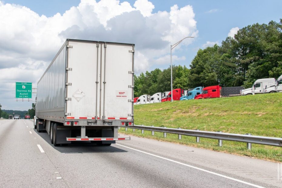 Freight volumes plummet in December, rates firm
