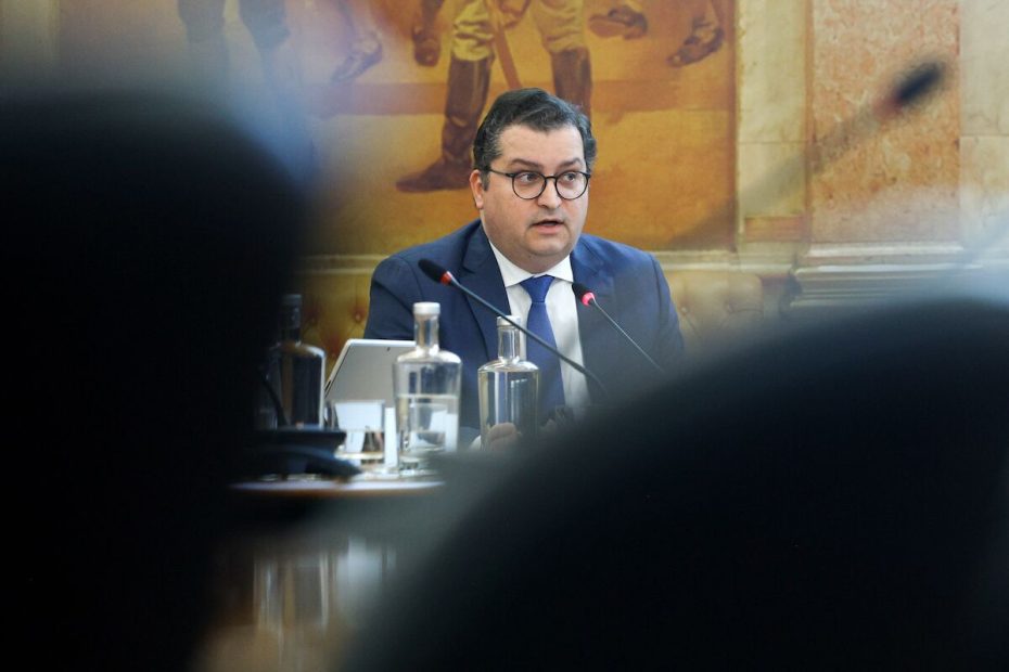 Gastos do BdP aumentam 10%, contribuintes ‘um tanto estranhos’ podem não pagar a conta do novo aeroporto