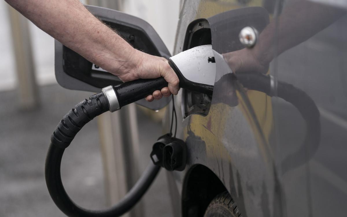 German electric car sales fall by more than a third