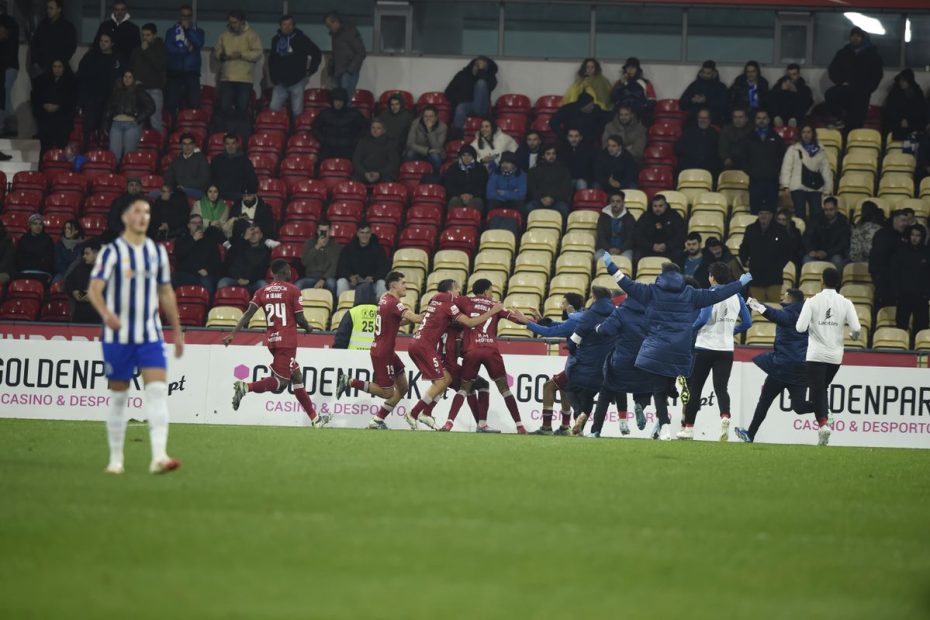 Gil Vicente - Porto, 3-1 Dragões do 'Ano Zero' devem baixar expectativas (Crónica)