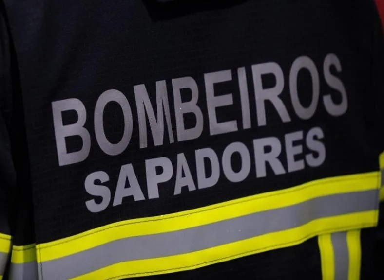 Salários dos bombeiros vão aumentar 379€ no início da carreira até 2027
